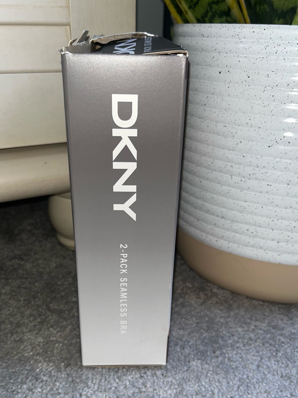 NIB DKNY 2 Pack Seamless Bra Large - Picture 5 of 7